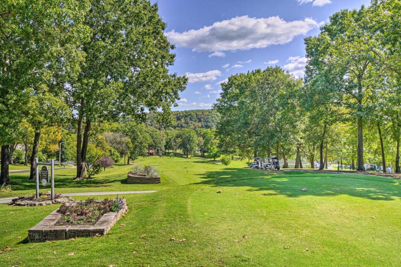 Lavish Branson Escape With Resort And Lake Access Bagian luar foto