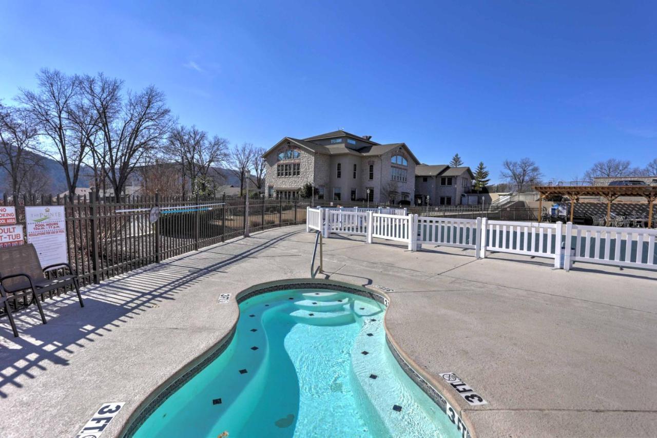Lavish Branson Escape With Resort And Lake Access Bagian luar foto